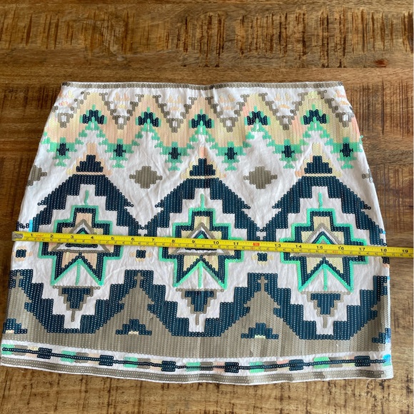 Express Aztec sequin mini skirt - Picture 6 of 6